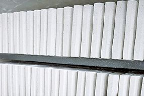 ZrO2、Mullite—Cordierite、Silicon Carbide Pillar