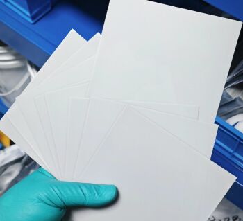 Λευκό υποστρώμα νιτρικού αλουμινίου