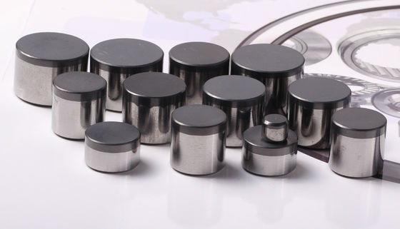 COem γύρω από τα τετραγωνικά τεχνικά κεραμικά μέρη που εξάγουν το πολυκρυσταλλικό σύνθετο διαμαντιών