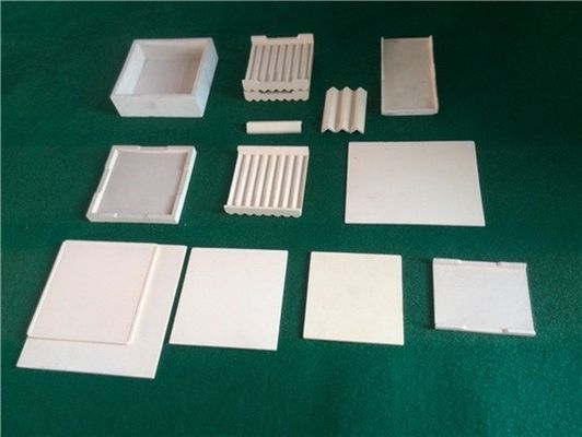 Έπιπλα 2mm κλιβάνων αλουμίνας υψηλής αγνότητας πυκνότητα πάχους 3.6g/cm3