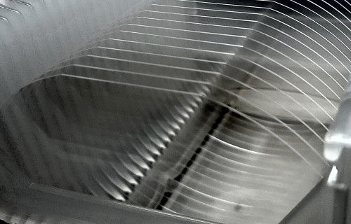 γκοφρέτα σαπφείρου 0.43mm που κάνει τον υψηλούς υπεραγωγό TC των μπλε οδηγήσεων και το ολοκληρωμένο κύκλωμα μικροκυμάτων